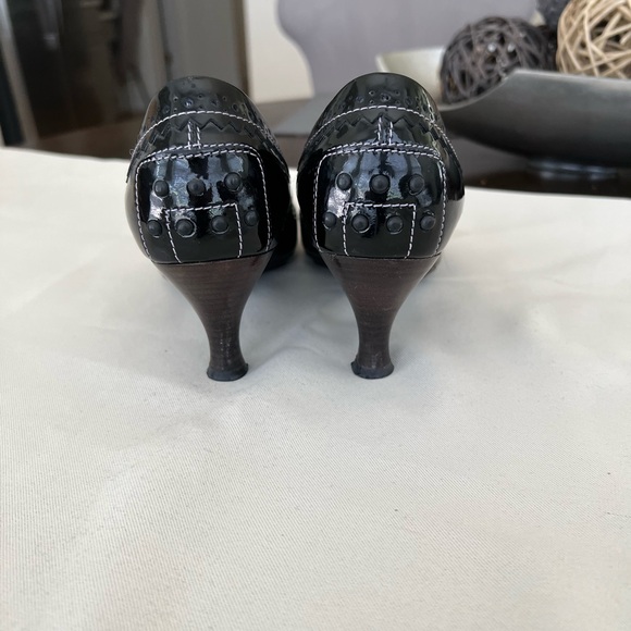 Tod's Black Patent Leather Loafers with Penny Strap - Picture 2 of 5